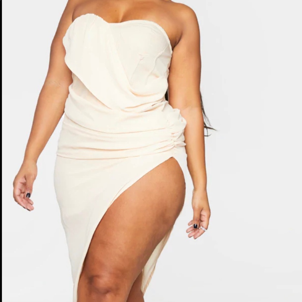 Plus size drape body con dress